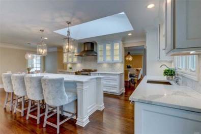 A magnificent quartz kitchen