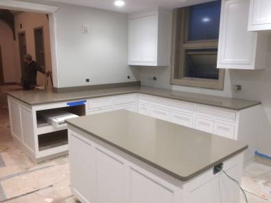 Quartz Island and Countertops